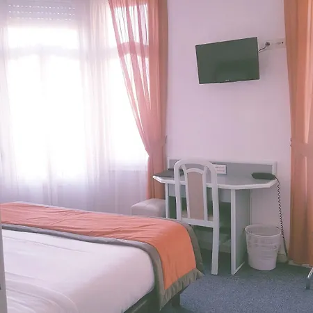 Hotel Escurial - Centre Gare 3*