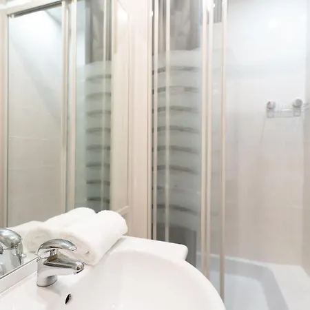 Hotel Escurial - Centre Gare 3*
