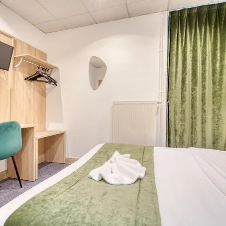 Escurial - Centre Gare 3* Metz