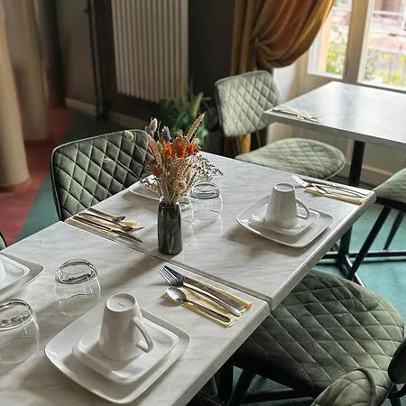 Escurial - Centre Gare Hotel 3*