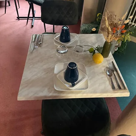 Cit'hotel L'escurial - Centre Gare 3* ميتز