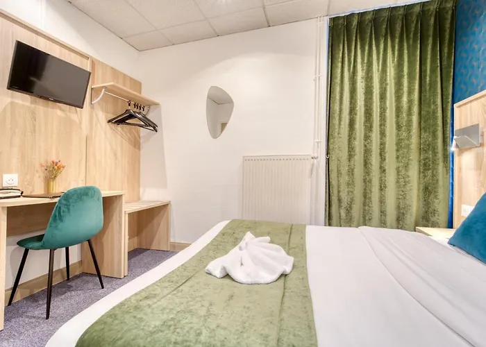 Escurial - Centre Gare 3* Metz