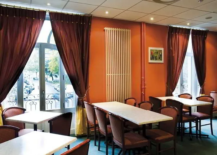 Escurial - Centre Gare Hotel 3*